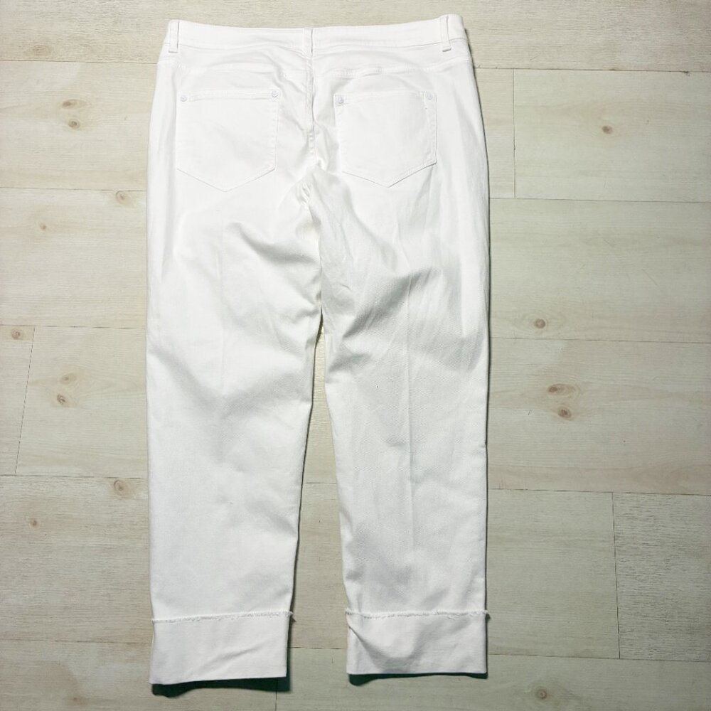 J. Jill Women's Authentic Fit Cropped White Jeans Size 12 - Picture 2 of 6